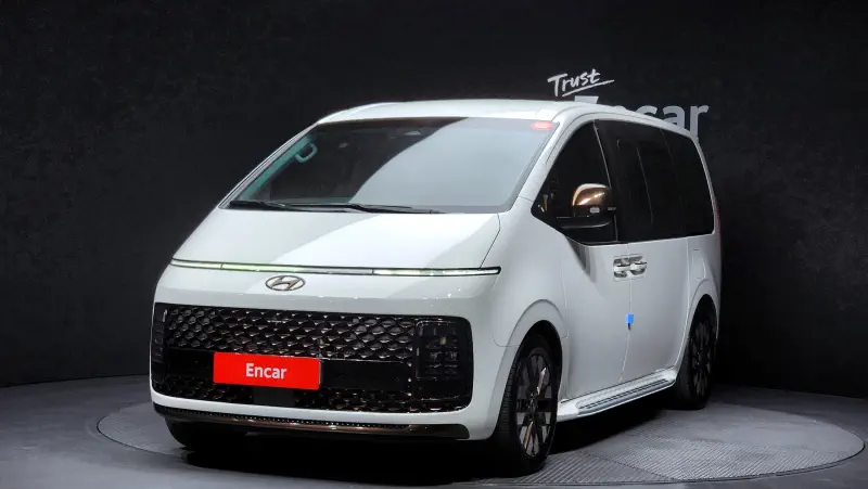 Hyundai Staria