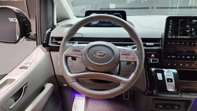 Hyundai Staria