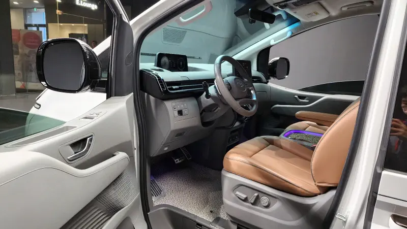 Hyundai Staria