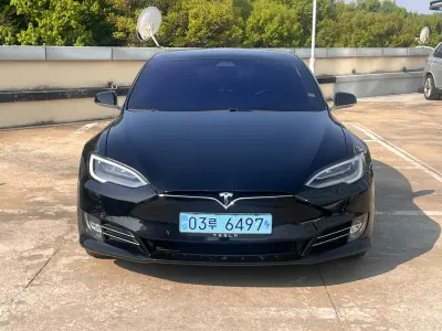 Tesla MODEL S