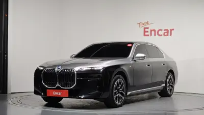 BMW i7