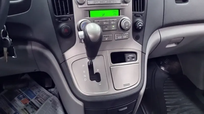 Hyundai Grand Starex