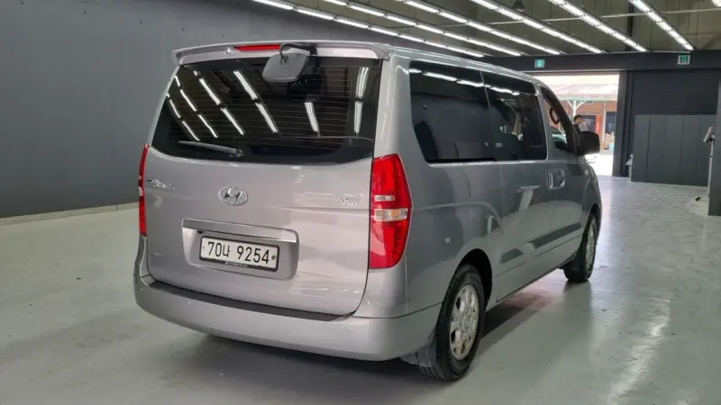 Hyundai Grand Starex