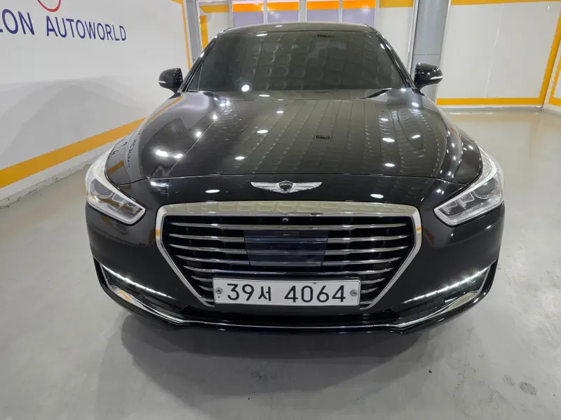 Genesis EQ900