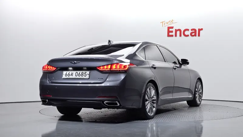 Hyundai Genesis