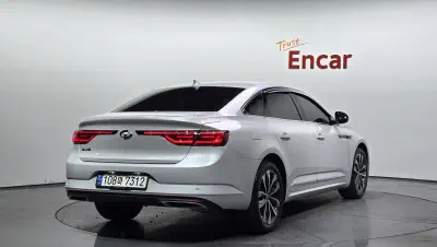 Renault SM6