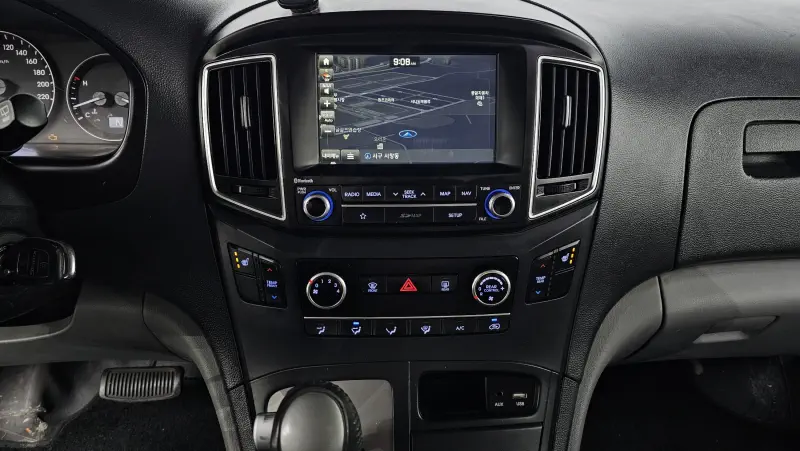 Hyundai Grand Starex