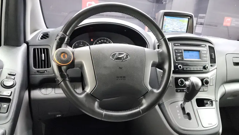 Hyundai Grand Starex