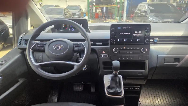 Hyundai Staria