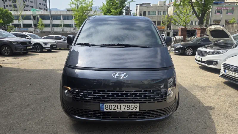 Hyundai Staria
