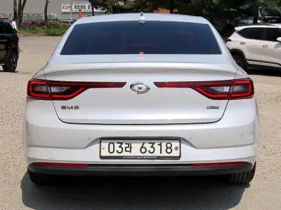 Renault SM6