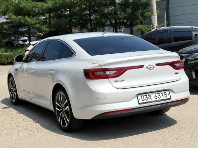 Renault SM6