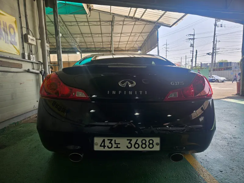 Infiniti G37