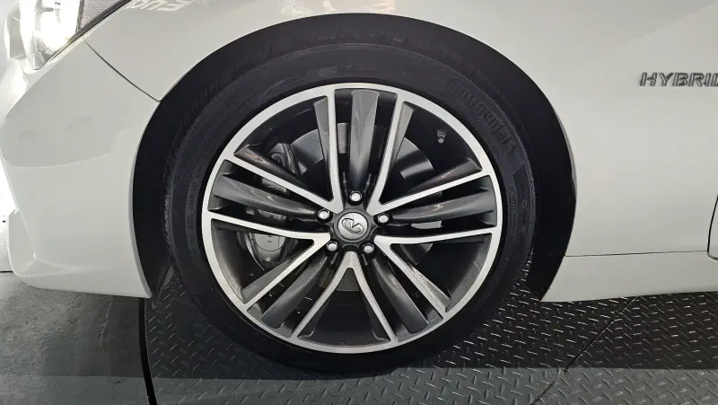 Infiniti Q50