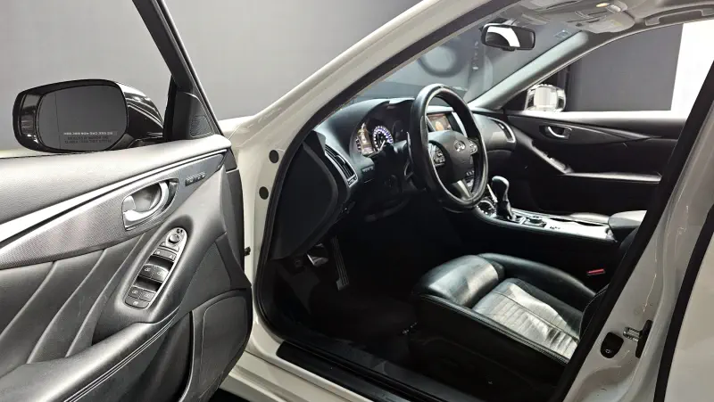Infiniti Q50