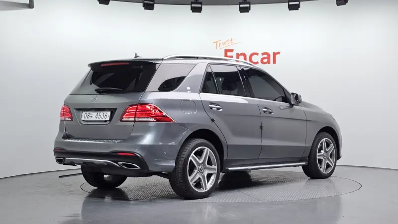Mercedes-Benz GLE-Class
