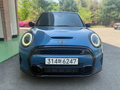 MINI Cooper Convertible