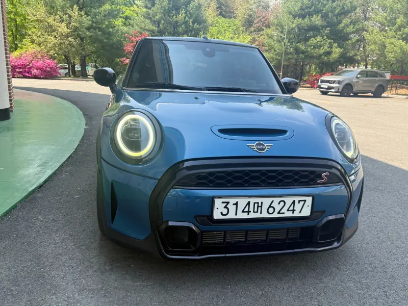 MINI Cooper Convertible