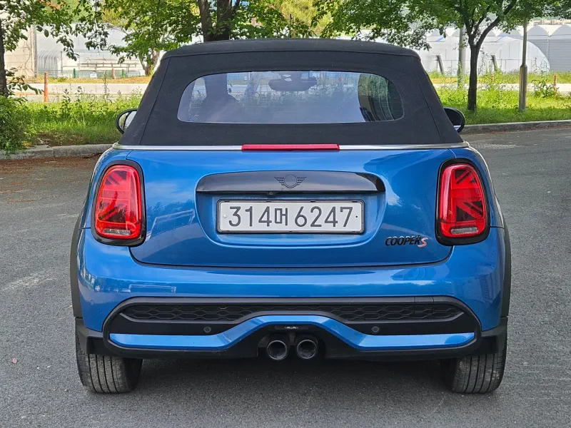 MINI Cooper Convertible