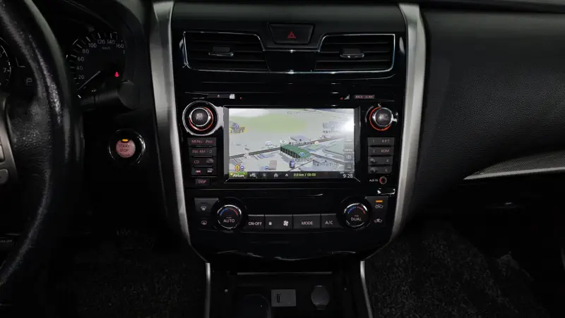 Nissan Altima