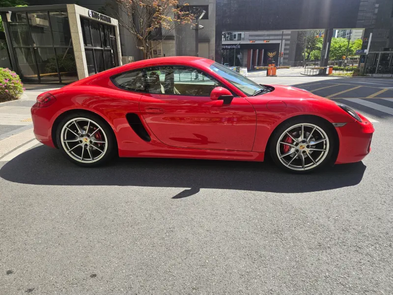 Porsche CAYMAN