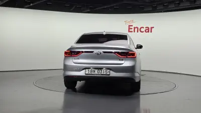 Renault SM6