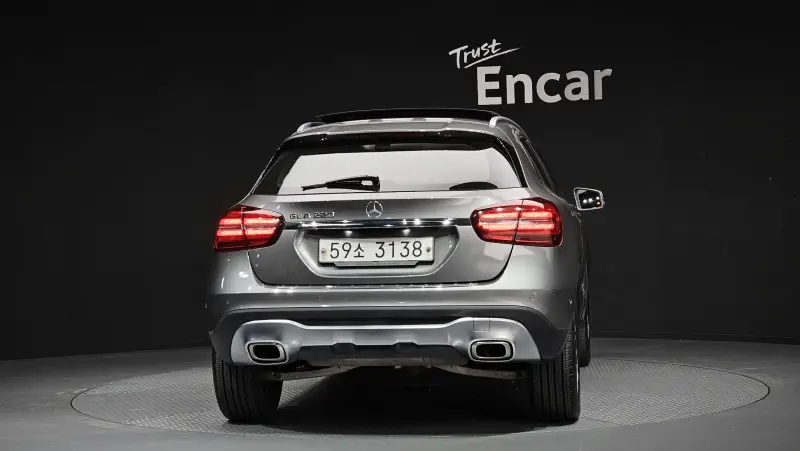 Mercedes-Benz GLA-Class