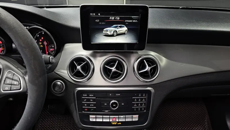 Mercedes-Benz GLA-Class