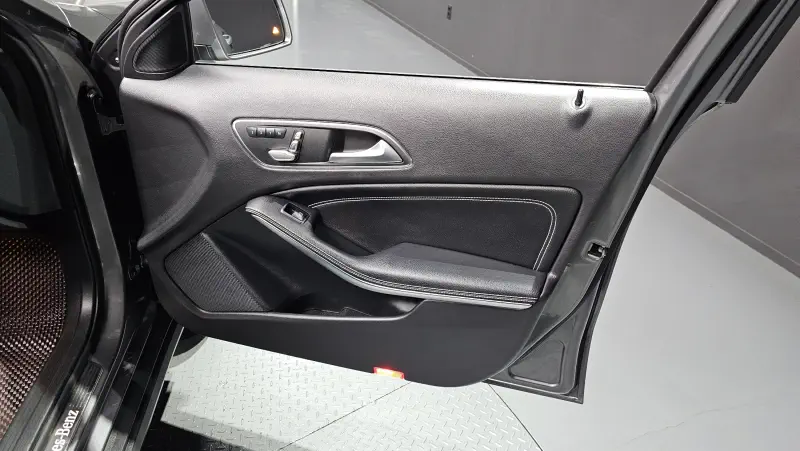 Mercedes-Benz GLA-Class