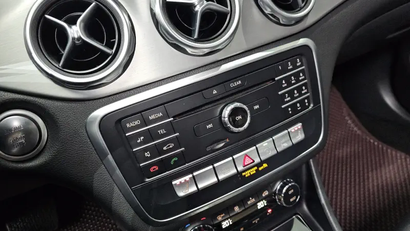 Mercedes-Benz GLA-Class