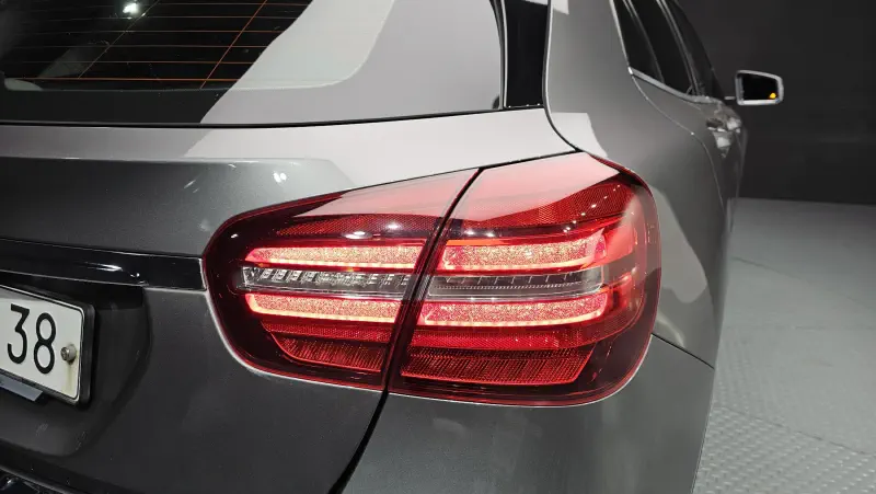 Mercedes-Benz GLA-Class