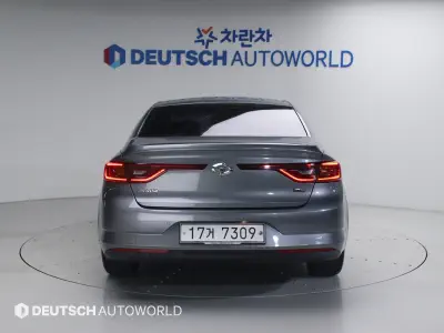 Renault SM6