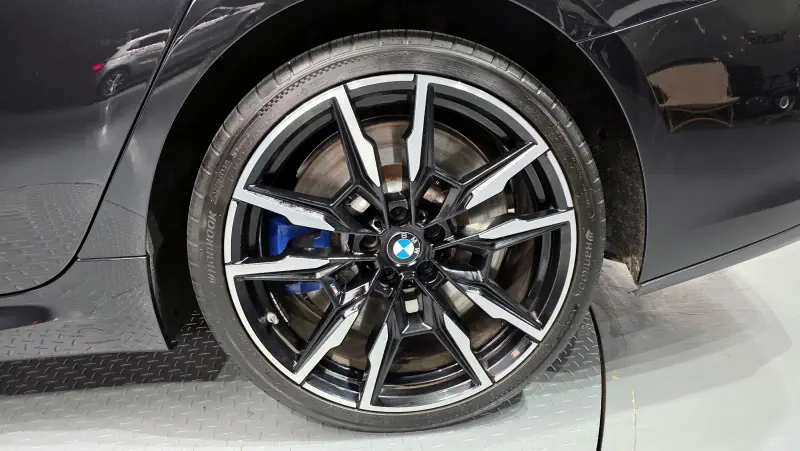 BMW 8-Series