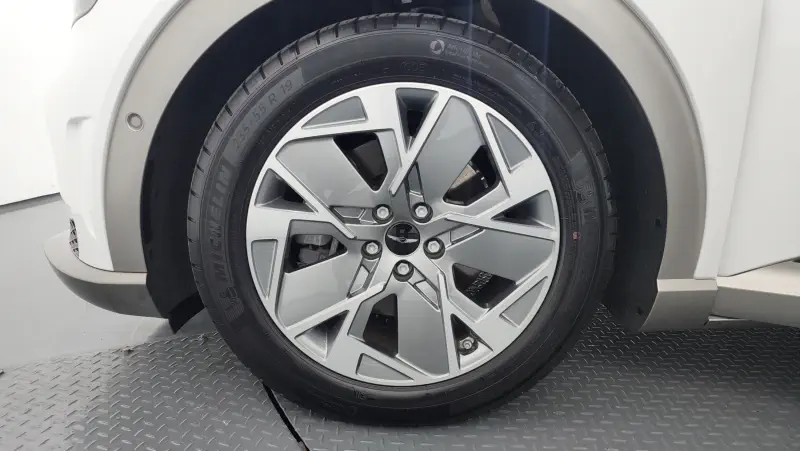 Genesis GV60