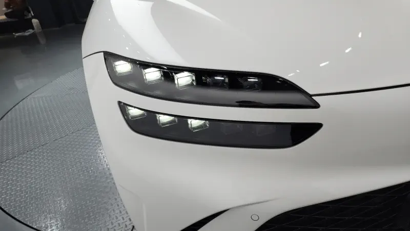 Genesis GV60