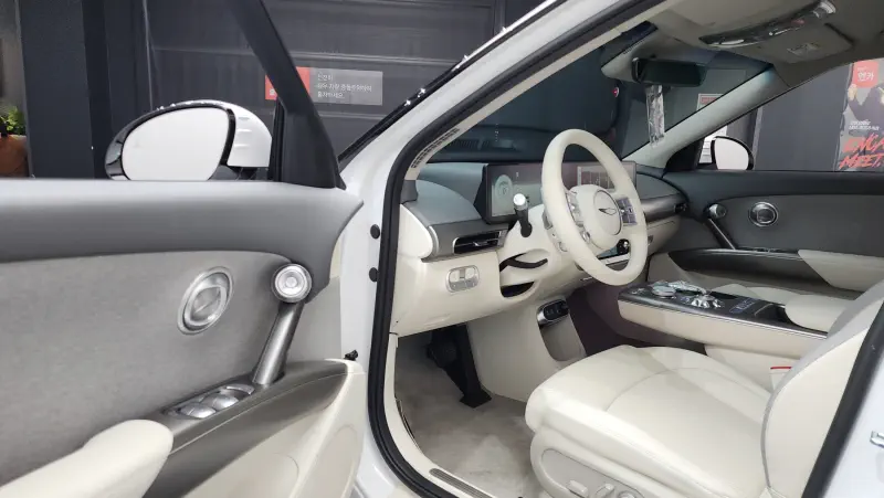 Genesis GV60