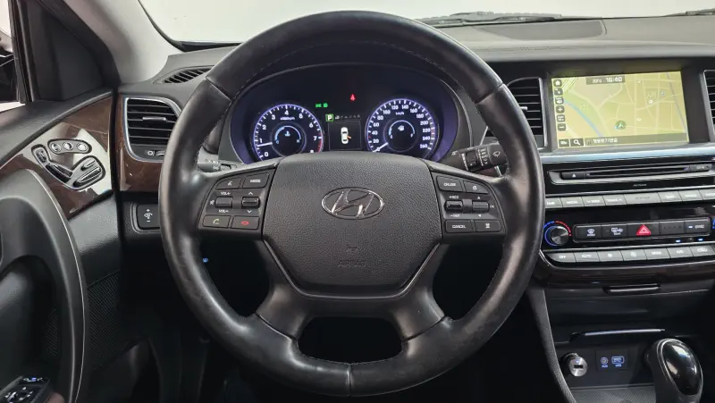 Hyundai Aslan
