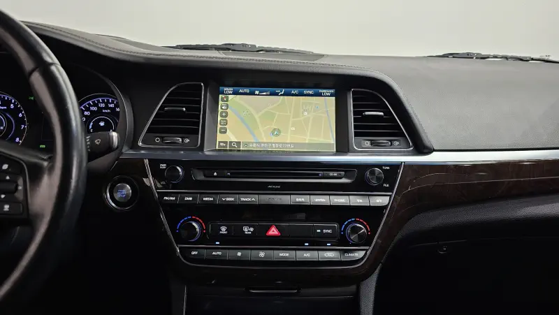 Hyundai Aslan