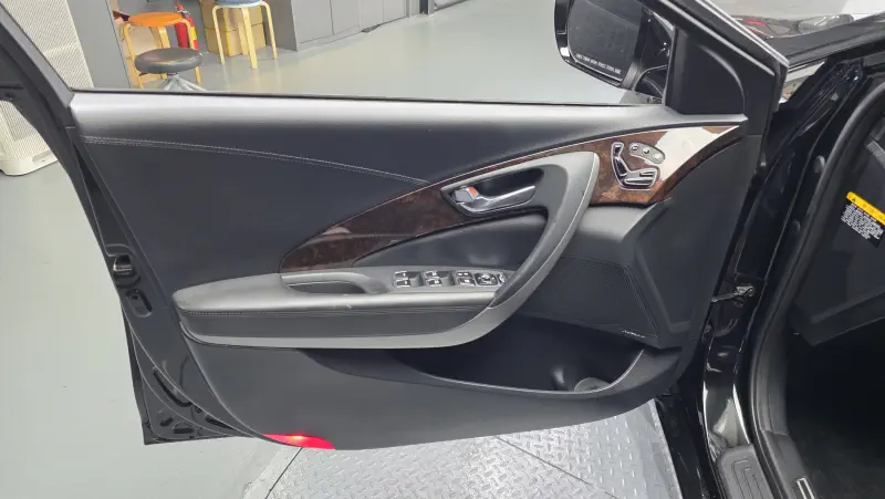 Hyundai Aslan