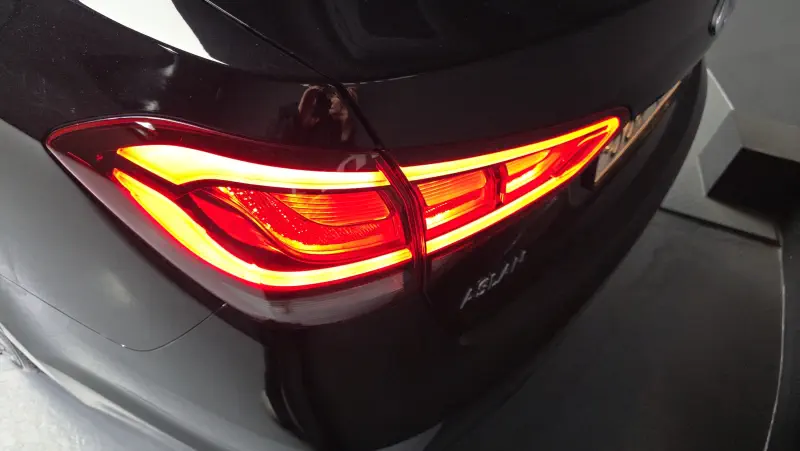 Hyundai Aslan