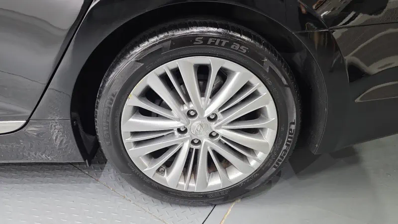 Hyundai Aslan