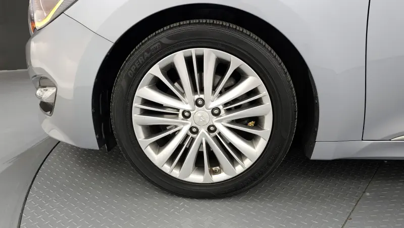Hyundai Aslan