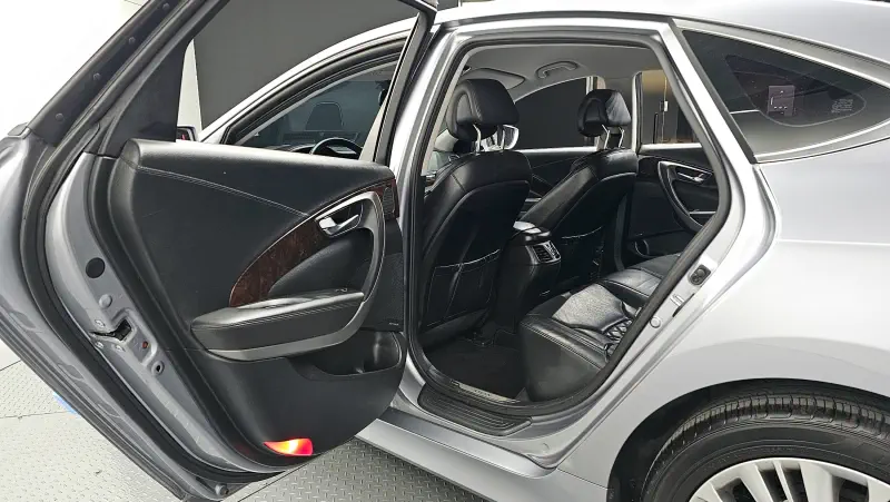 Hyundai Aslan