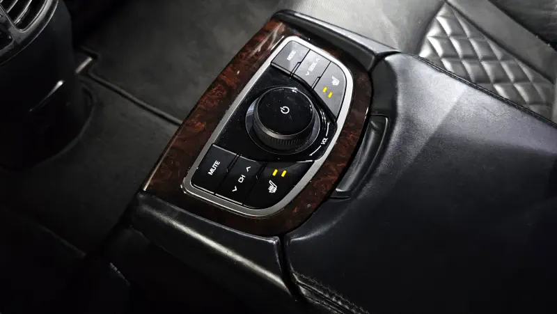 Hyundai Aslan