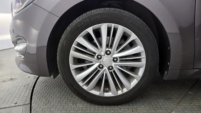 Hyundai Aslan