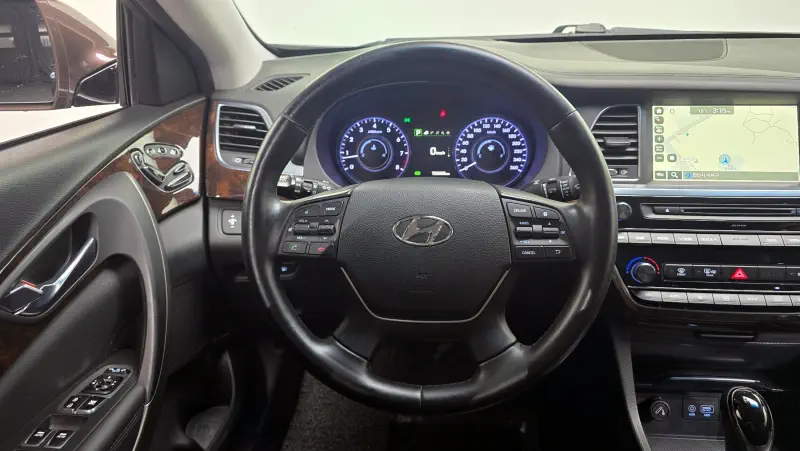 Hyundai Aslan