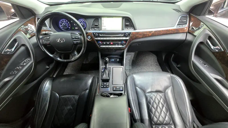 Hyundai Aslan