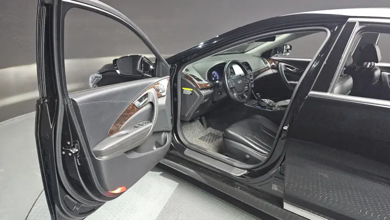 Hyundai Aslan