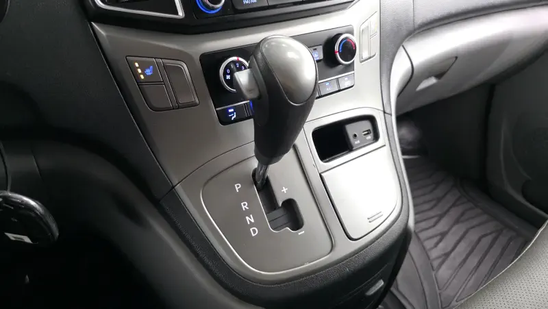 Hyundai Grand Starex