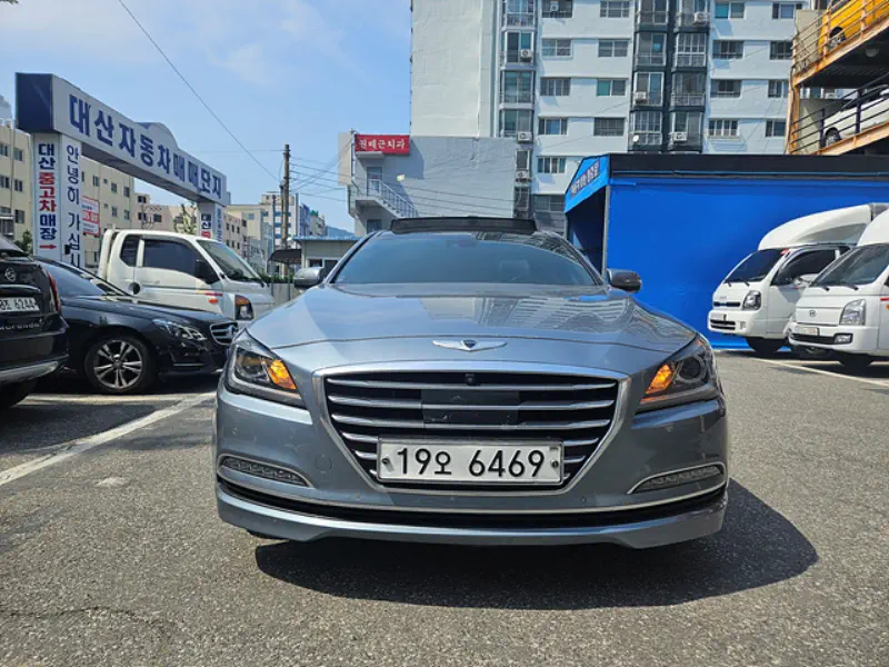Hyundai Genesis